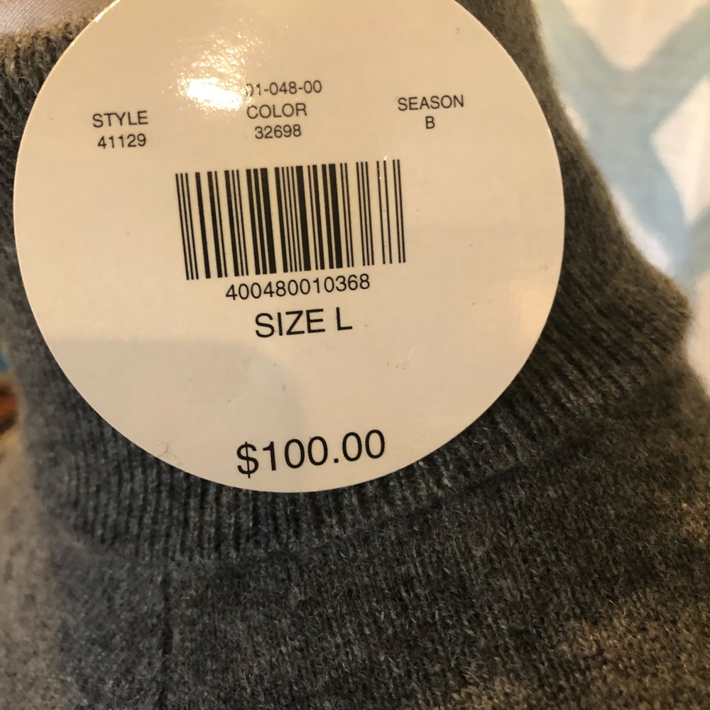 Cashmere grey sweater